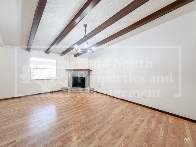 Building Photo - 735 Mikasuki Dr