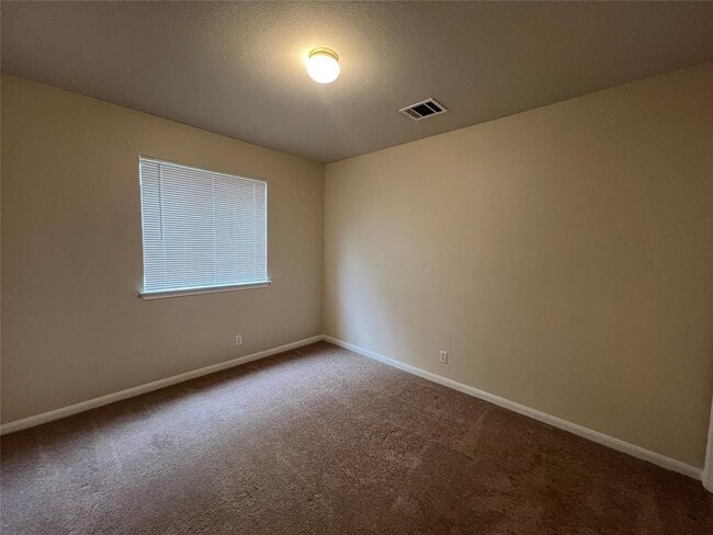 Building Photo - 1619 Harness Race Way