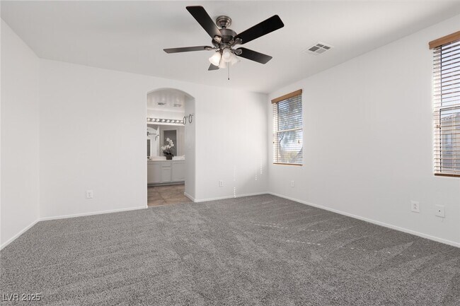 Building Photo - 908 Shining Rose Pl
