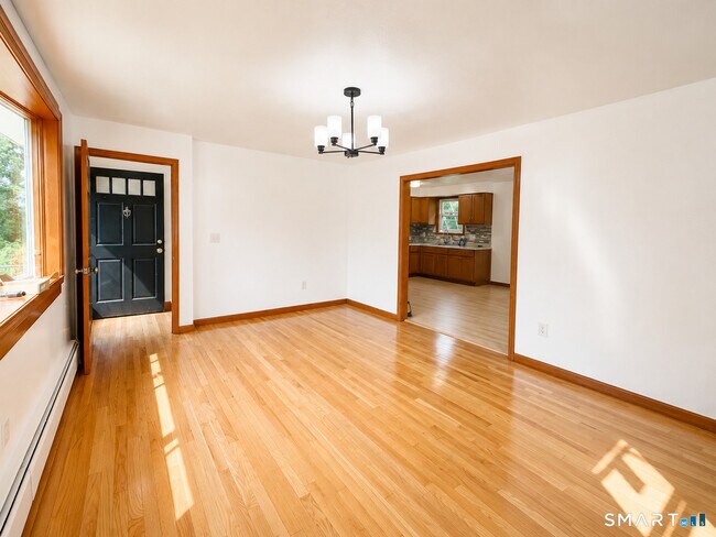 Building Photo - 98 Hartley Dr