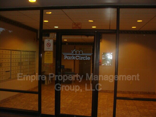 Primary Photo - 1600 Park Cir
