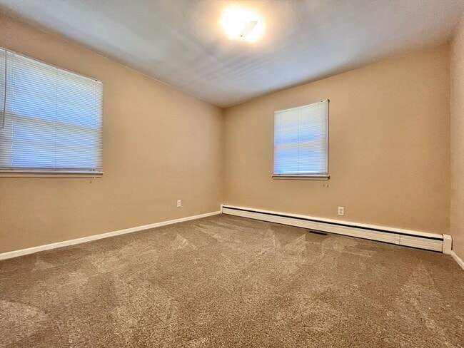 Building Photo - Four Bedroom Home in Grandville