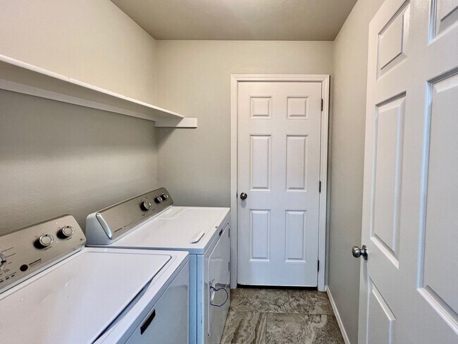 Building Photo - Well-maintained 3-bedroom, 2-bath single-story home built in 2016.