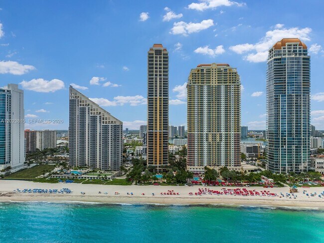 Building Photo - 17749 Collins Ave