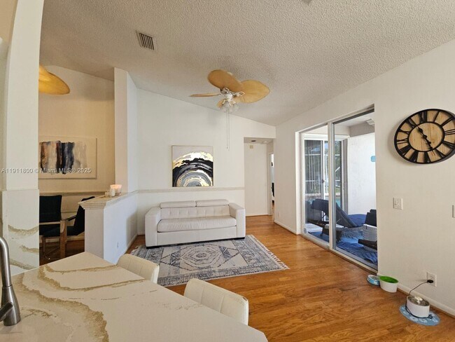 Building Photo - 900 Savannah Falls Dr