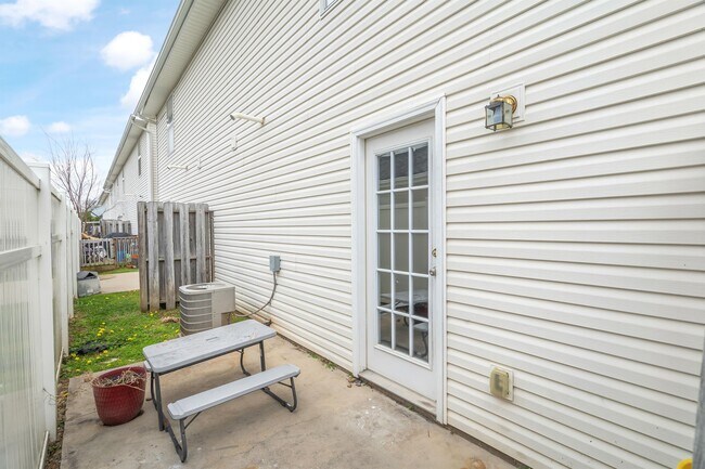 Building Photo - 4741 Scepter Way