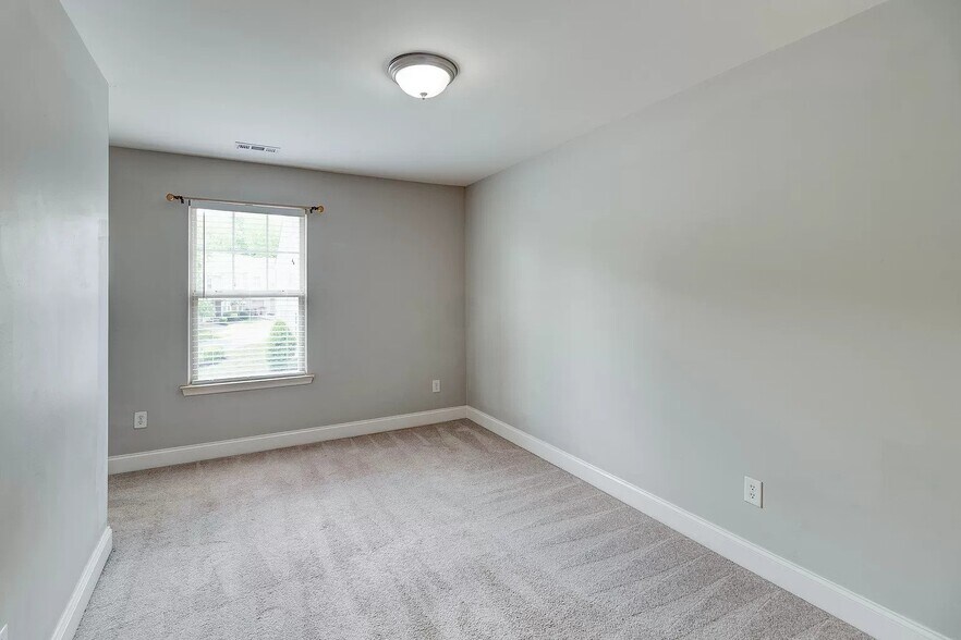 Building Photo - 2608 Nashboro Blvd