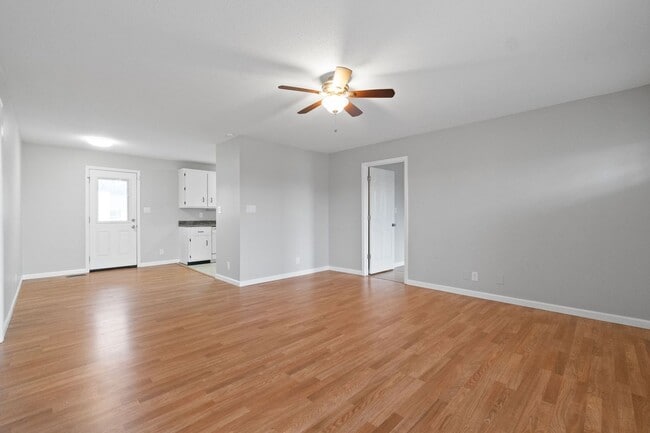 Building Photo - Nice home located next to Fort Campbell- COMING SOON!!!!