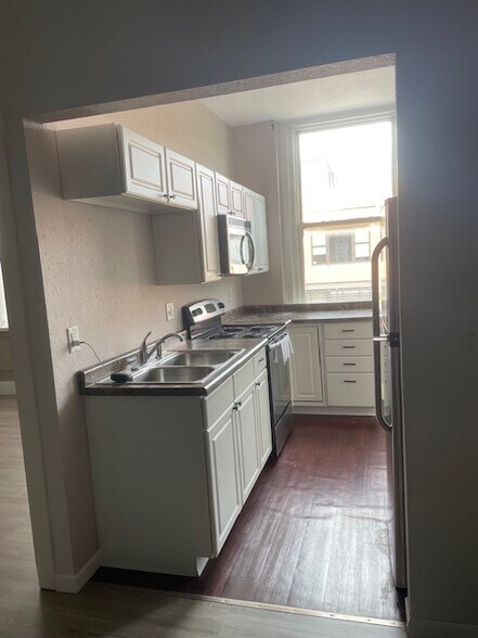 Kitchen - 307 Main St