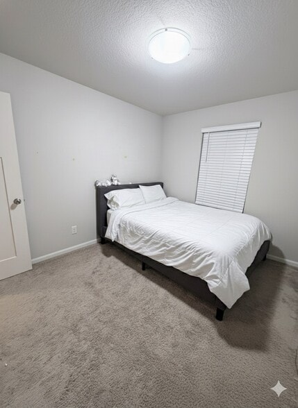 Bedroom 1 - 8143 SE Leafhopper St