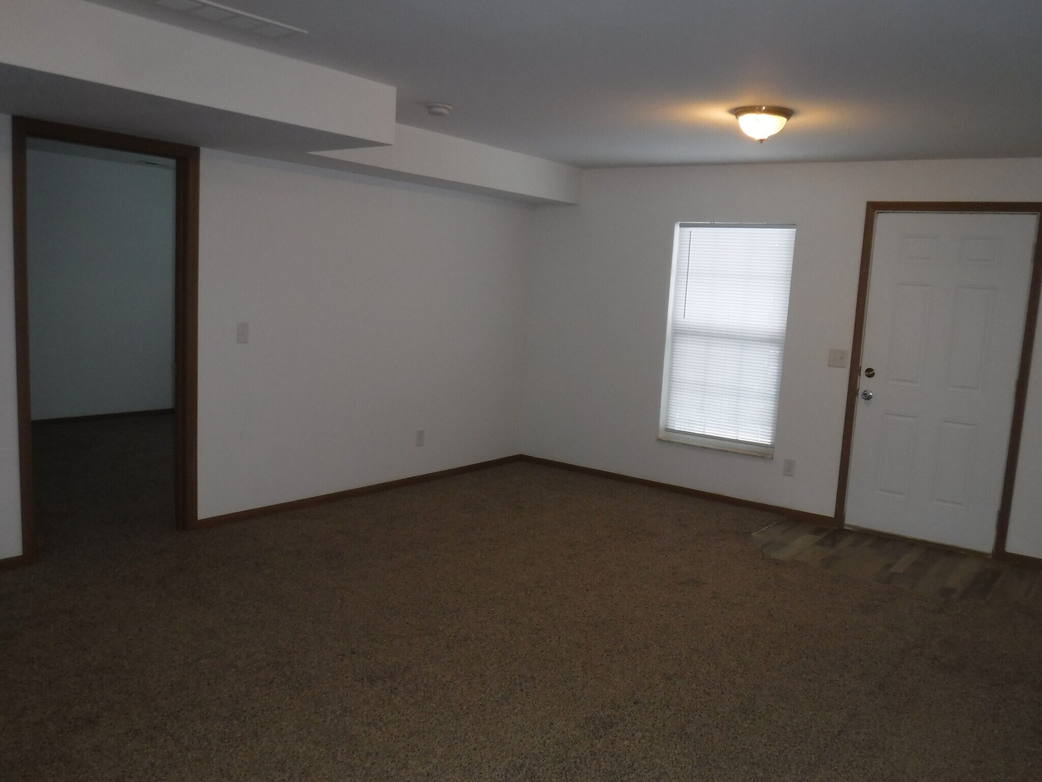 Building Photo - 5606 E Valley View Dr