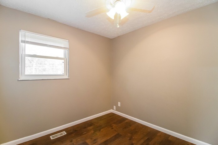 Building Photo - 4534 Hanover Dr