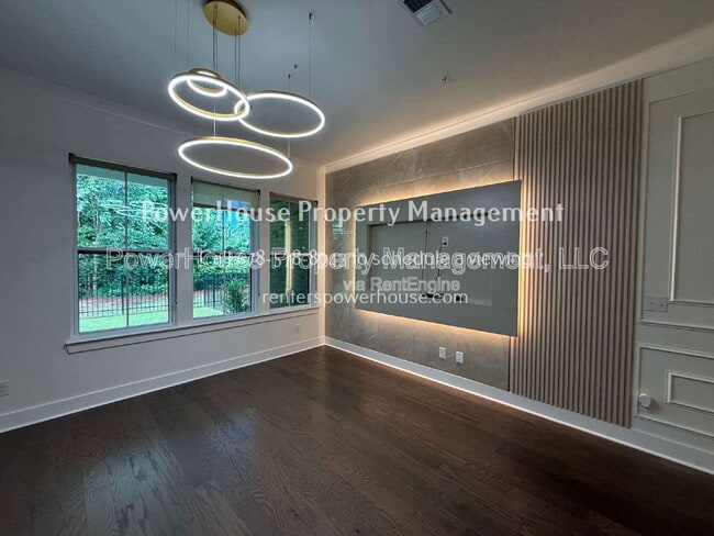 Building Photo - 1190 Harper Dr