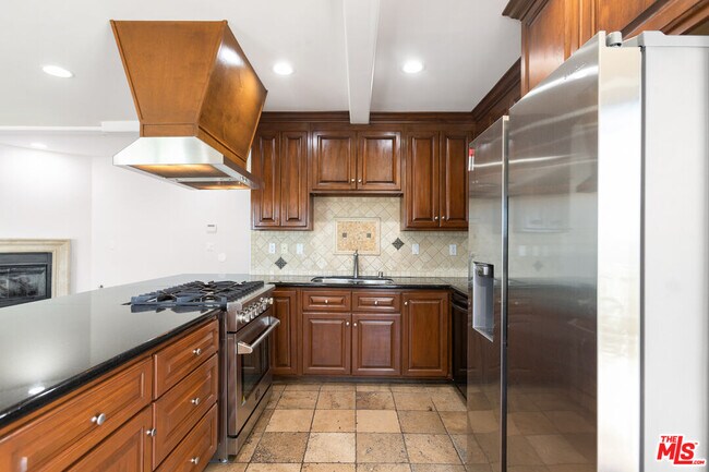 Building Photo - 1146 Hacienda Pl
