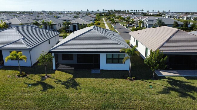 Building Photo - 12535 SW Blue Mangrove Pkwy