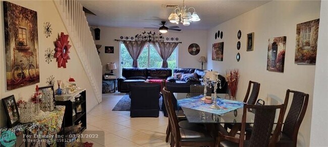 Building Photo - 7661 Tamarac Island Cir