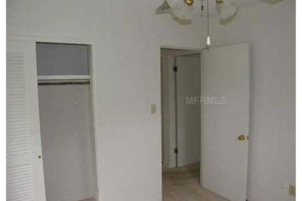 Building Photo - 4090 Oak Dr
