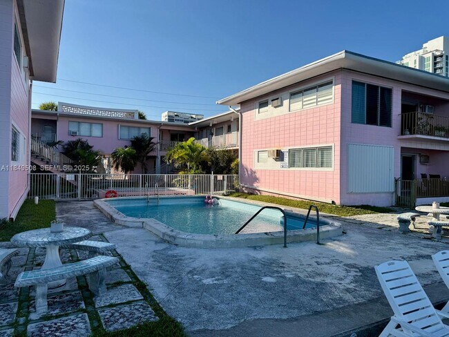 Building Photo - 7921 East Dr