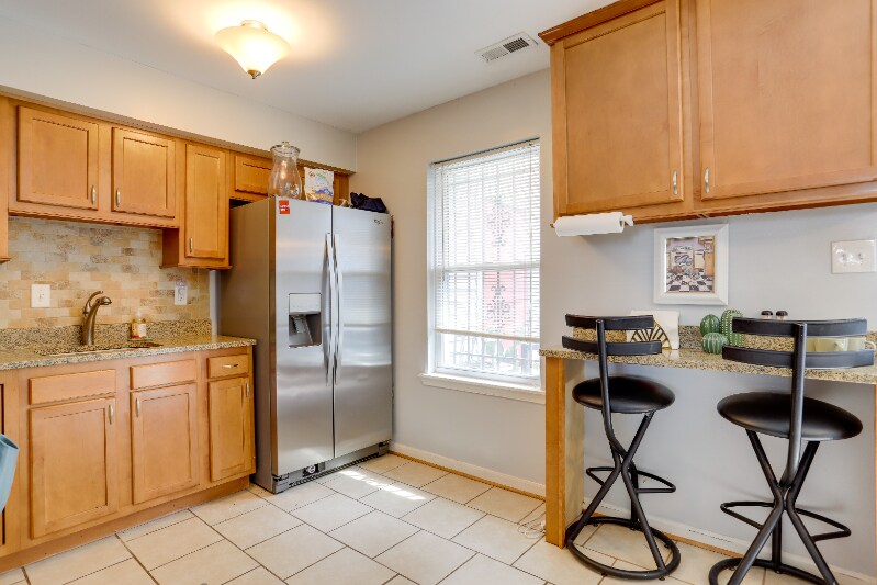 Building Photo - 6006 Applegarth Pl