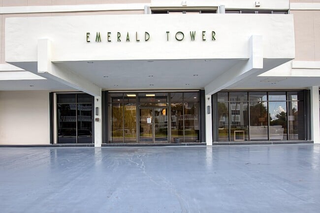 Building Photo - 1401 S Ocean Blvd
