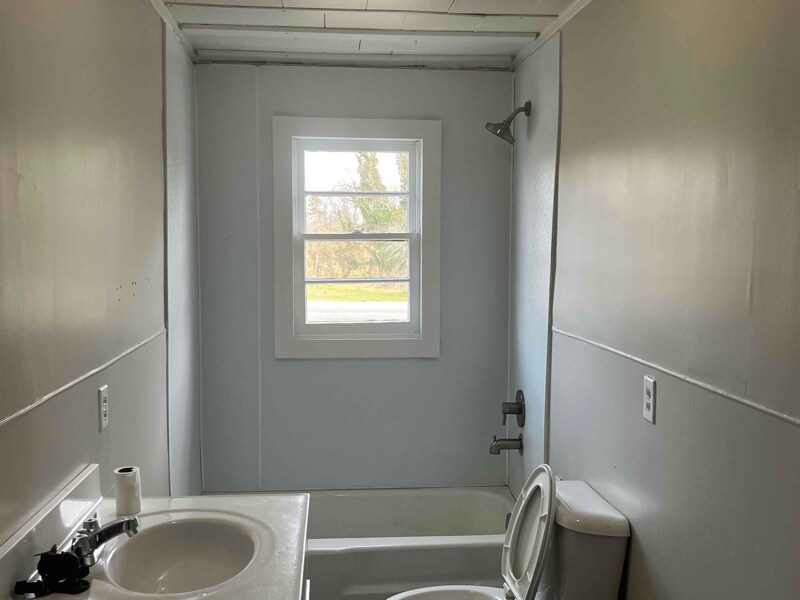 Building Photo - 8402 Duncan Bridge Rd