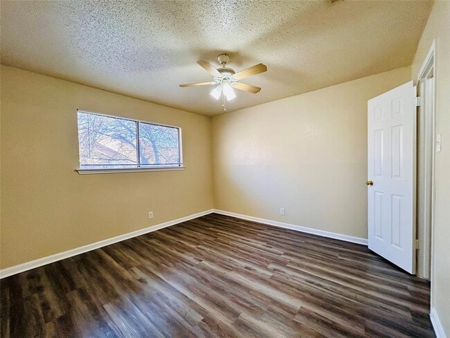 Building Photo - 9219 Kempler Dr