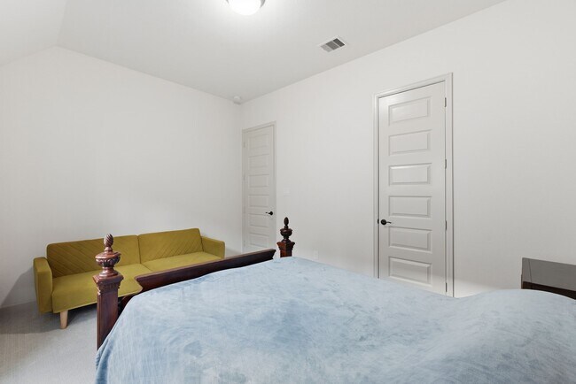 Building Photo - 2215 Crystal Reef Ct