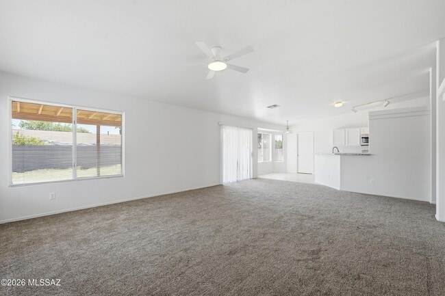 Building Photo - 10008 E Moonstruck Way