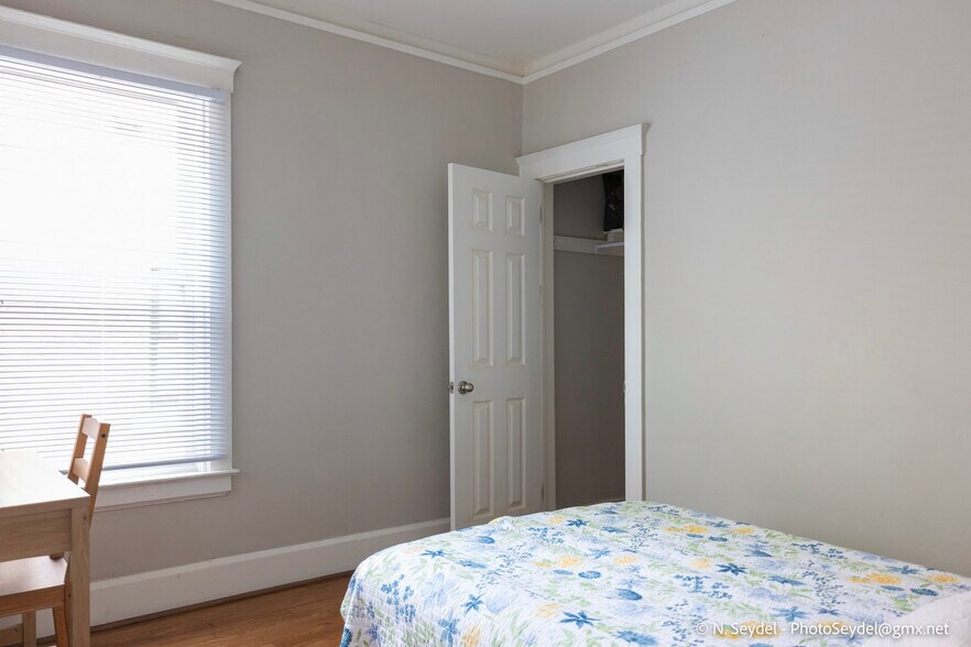 Bedroom 2 - 865 Blaine St