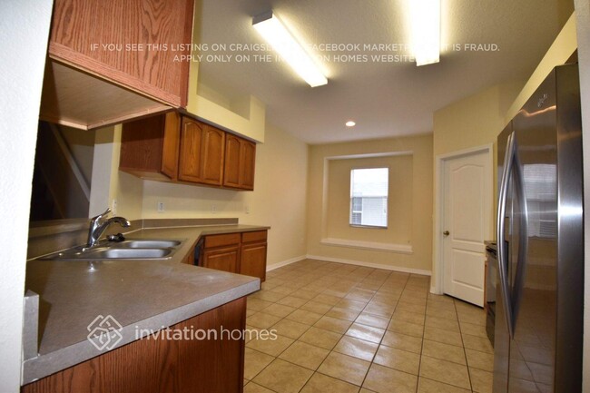 Building Photo - 15833 Pond Rush Ct