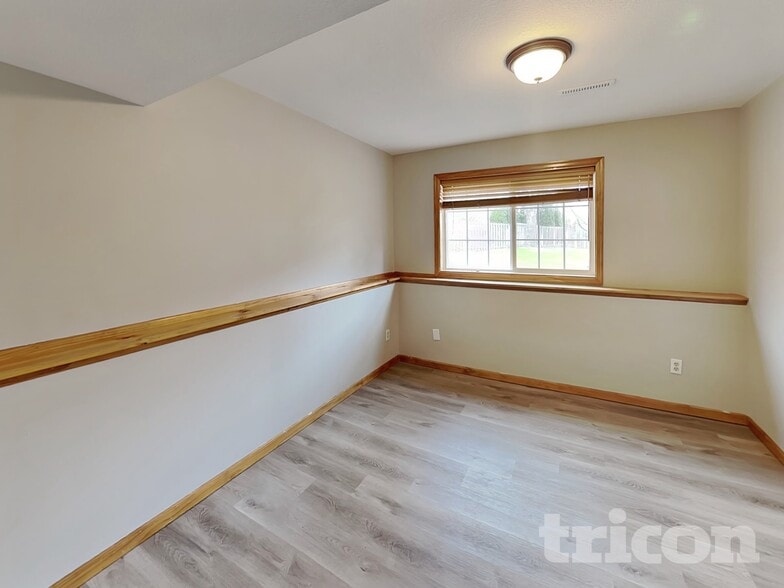 Building Photo - 5535 Highland Trail