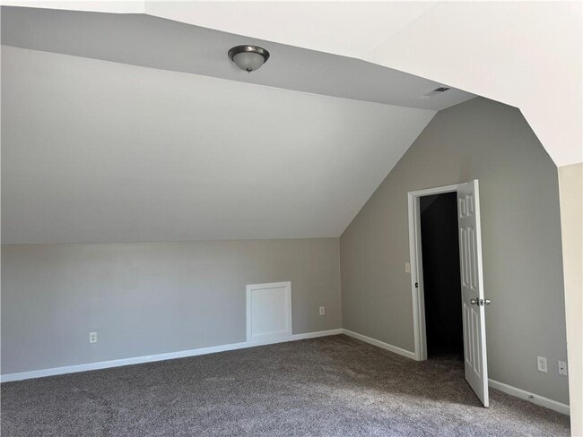Building Photo - 3140 Ridge Hill Pkwy