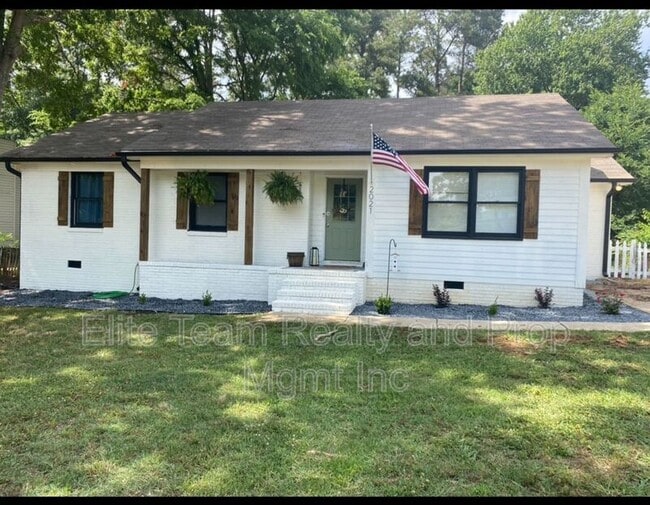 Primary Photo - 2021 Downey St