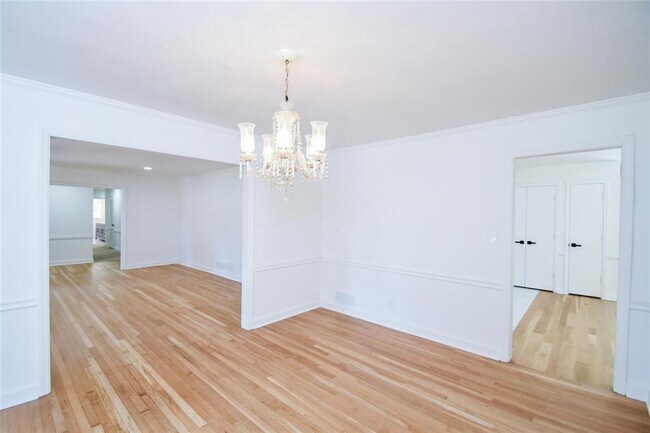 Building Photo - 17040 Birmingham Rd