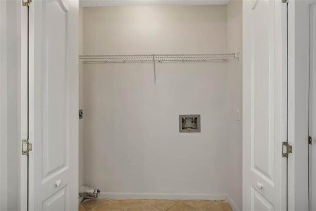 Building Photo - 202 Nell Leone Dr