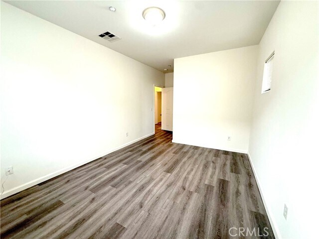 Building Photo - 3317 Del Mar Ave