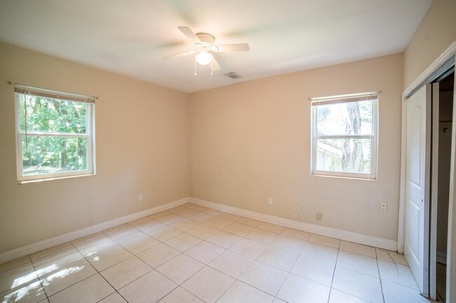 Building Photo - 1079 SW 11th Terrace