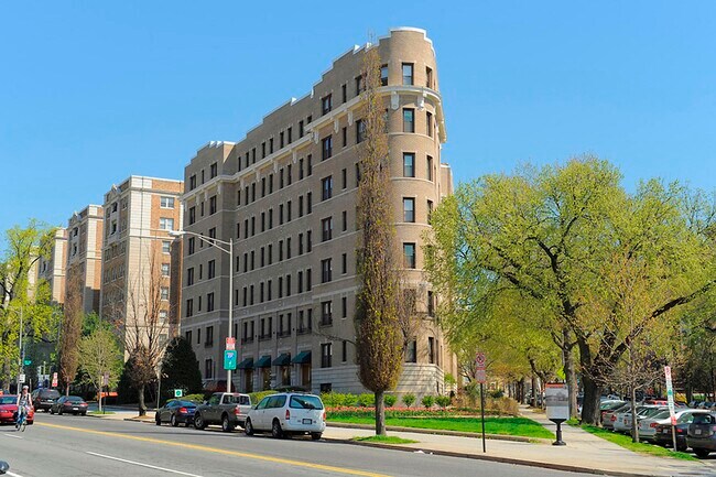 Primary Photo - 2001 16th St NW