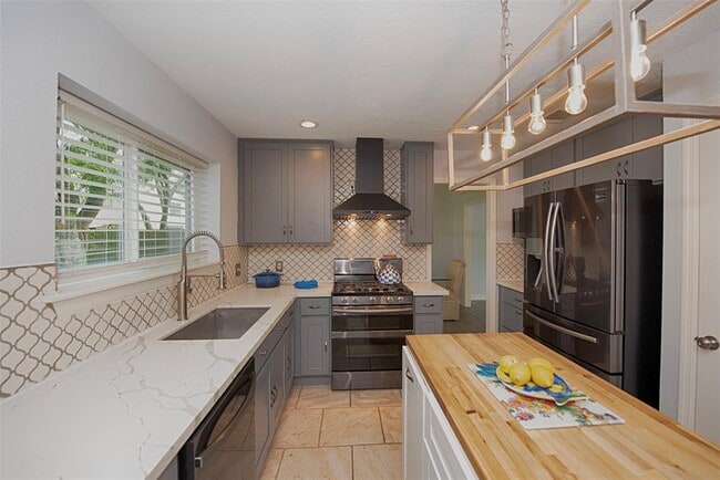 Building Photo - 2030 Cutter Dr