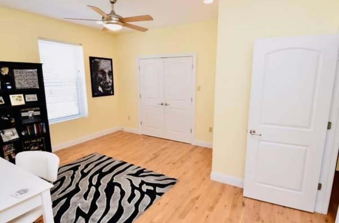 Building Photo - 4376 Olive St