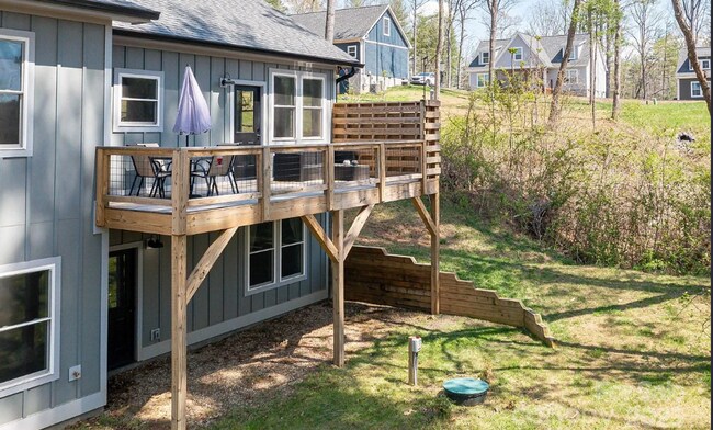 Building Photo - Fairview Long Term Rental!