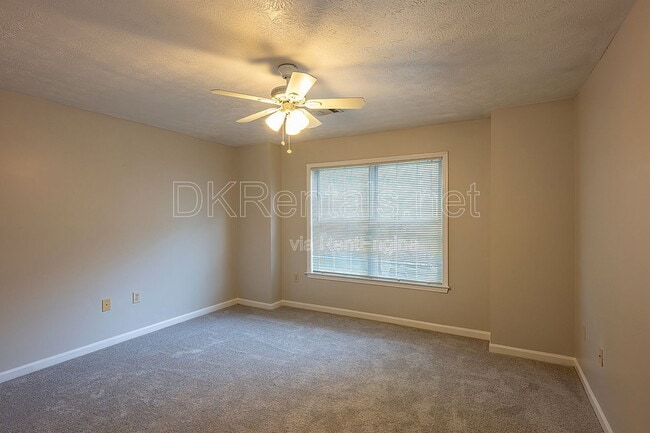 Building Photo - 2680 Pine Tree Rd NE