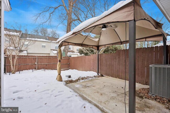 Building Photo - 1375 Abbey Way