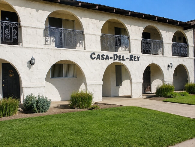 Building Photo - Casa Del Rey