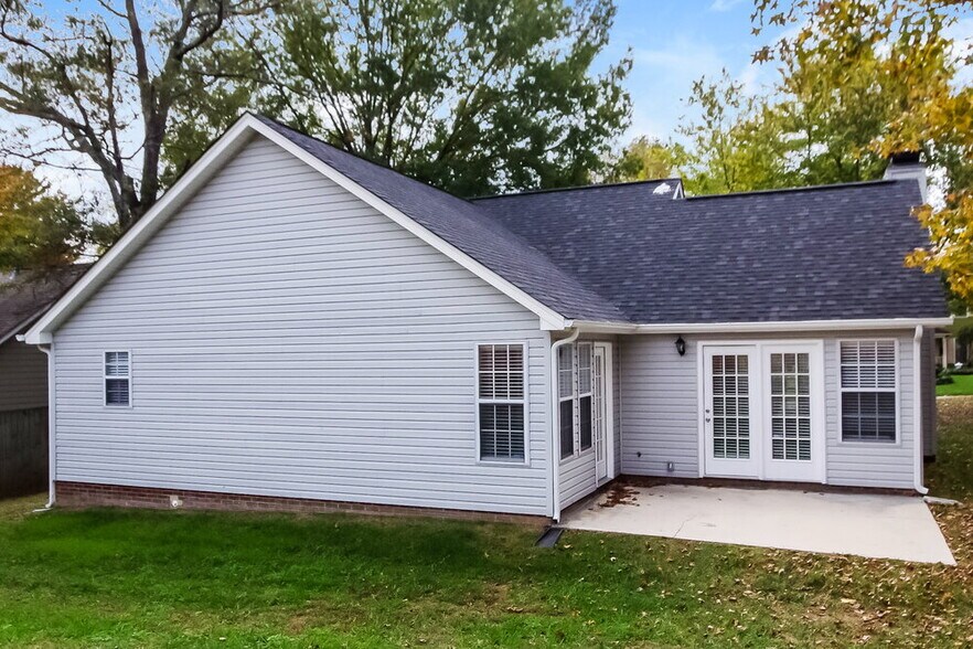 Building Photo - 7434 Crestside Ln