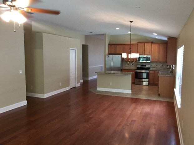 Building Photo - 2476 Winchester Ln