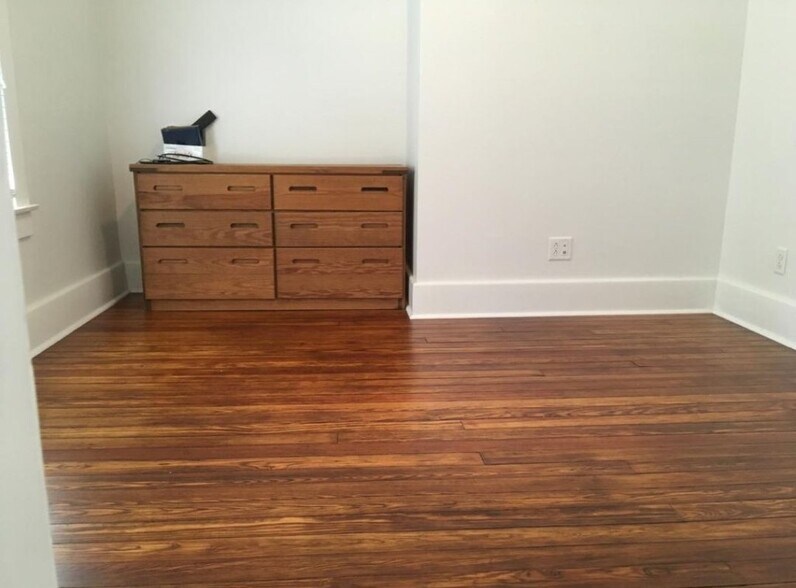 Building Photo - 601 Clinton Ave