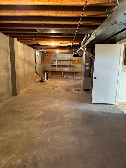 basement - N420 Kilsdonk Ct