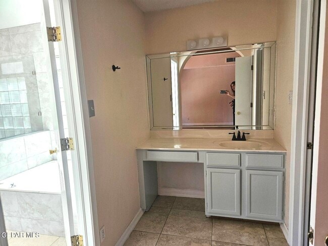 Building Photo - 11235 Kachina Dr