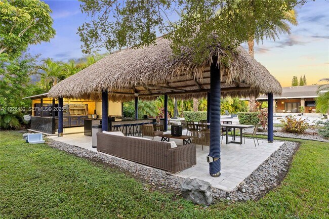 Building Photo - 9040 SW 110th Ave